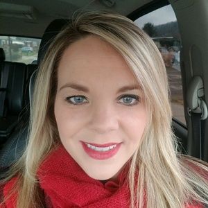 Meet your Posher, Dana